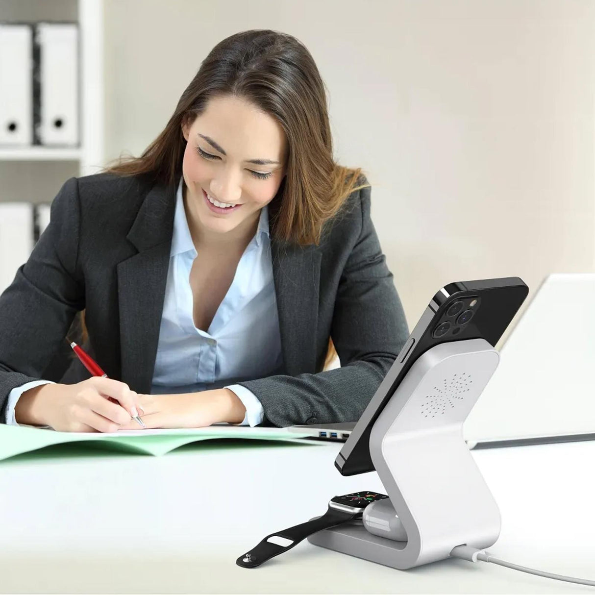 Ladestation für Apple Geräte B-16