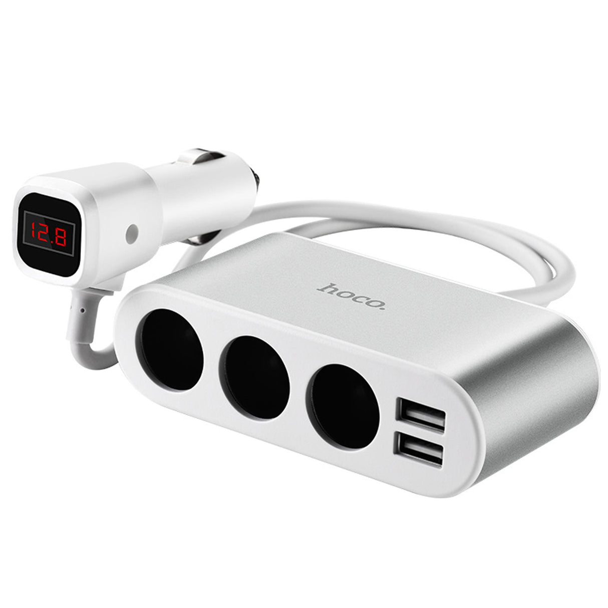 Hoco Mehrfachstecker-Autoladeadapter mit drei Zigarettenanzünder-Steckplätzen, zwei USB-Anschlüssen und LED-Display zur Spannungsanzeige.