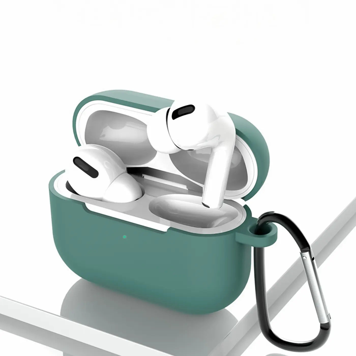 Offene mintgrüne Silikonhülle für AirPods Pro 1 mit schwarzem Karabiner, schräg von oben auf weißem Hintergrund.