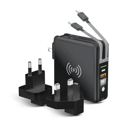 Forcell 5-in-1 Reiseladegerät mit USB-Anschlüssen, integrierten Kabeln und Qi-Ladefunktion