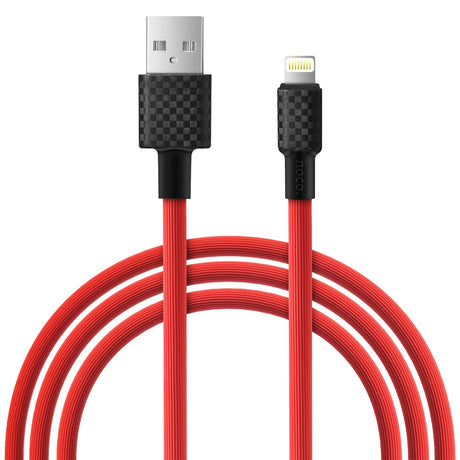 Rotes USB-Ladekabel mit Lightning-Stecker, PVC-Ummantelung, Draufsicht.
