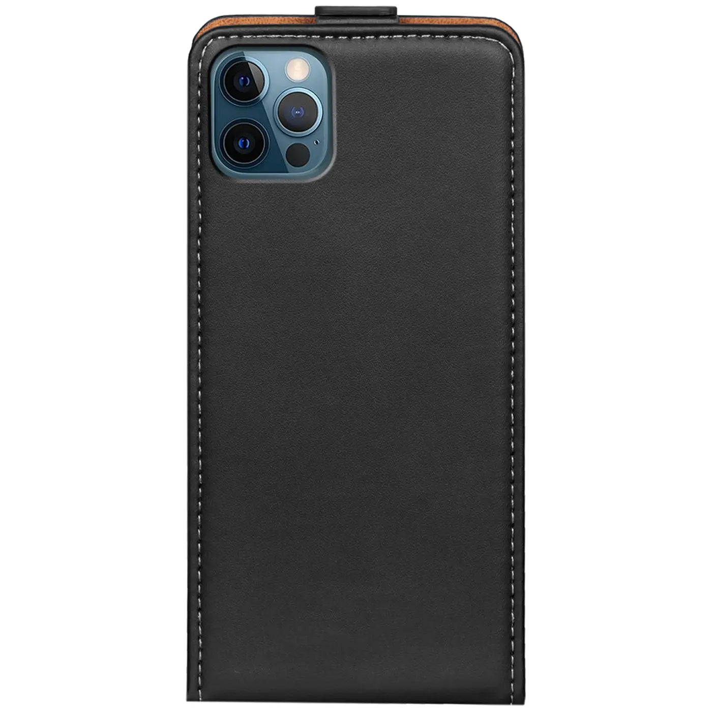 Schwarze Leder-Flip-Hülle mit Nähten auf einem iPhone 12 Pro, Rückansicht.