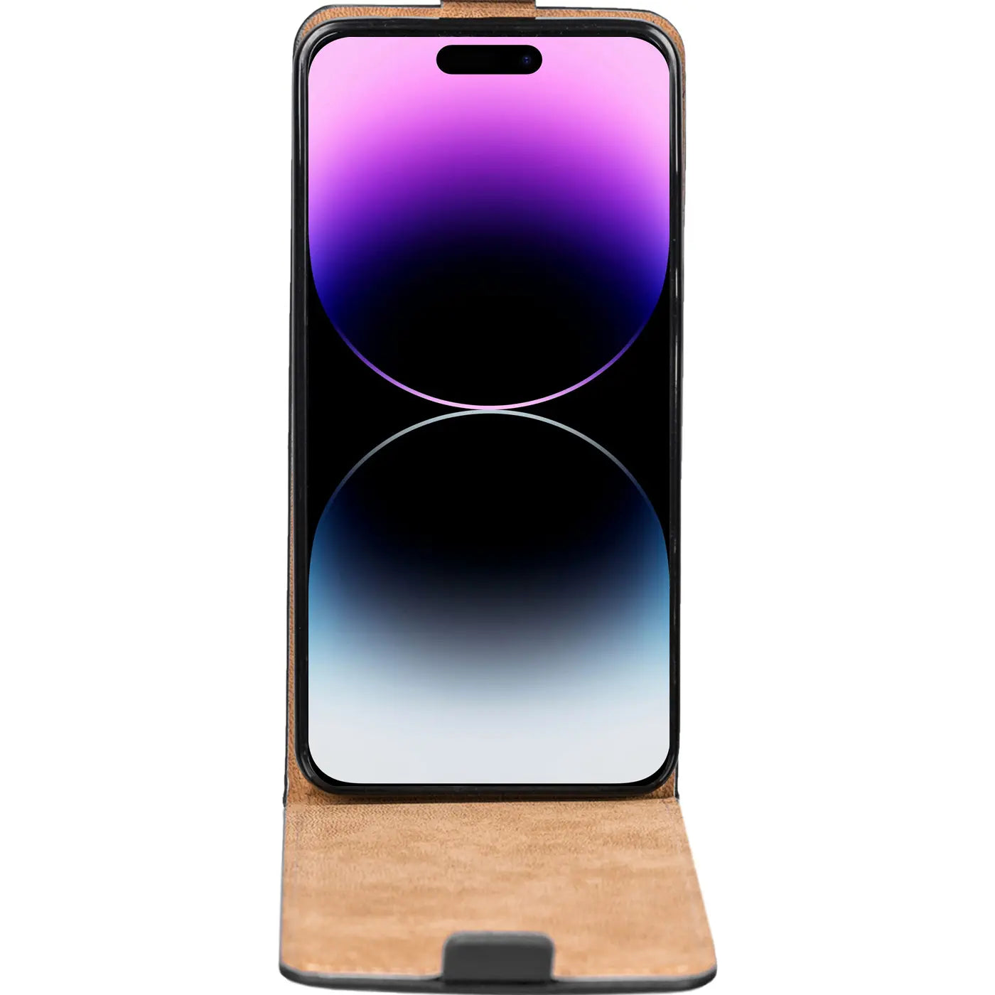 Braune Leder-Flip-Hülle mit offenem iPhone 15 Pro Max, Vorderansicht.