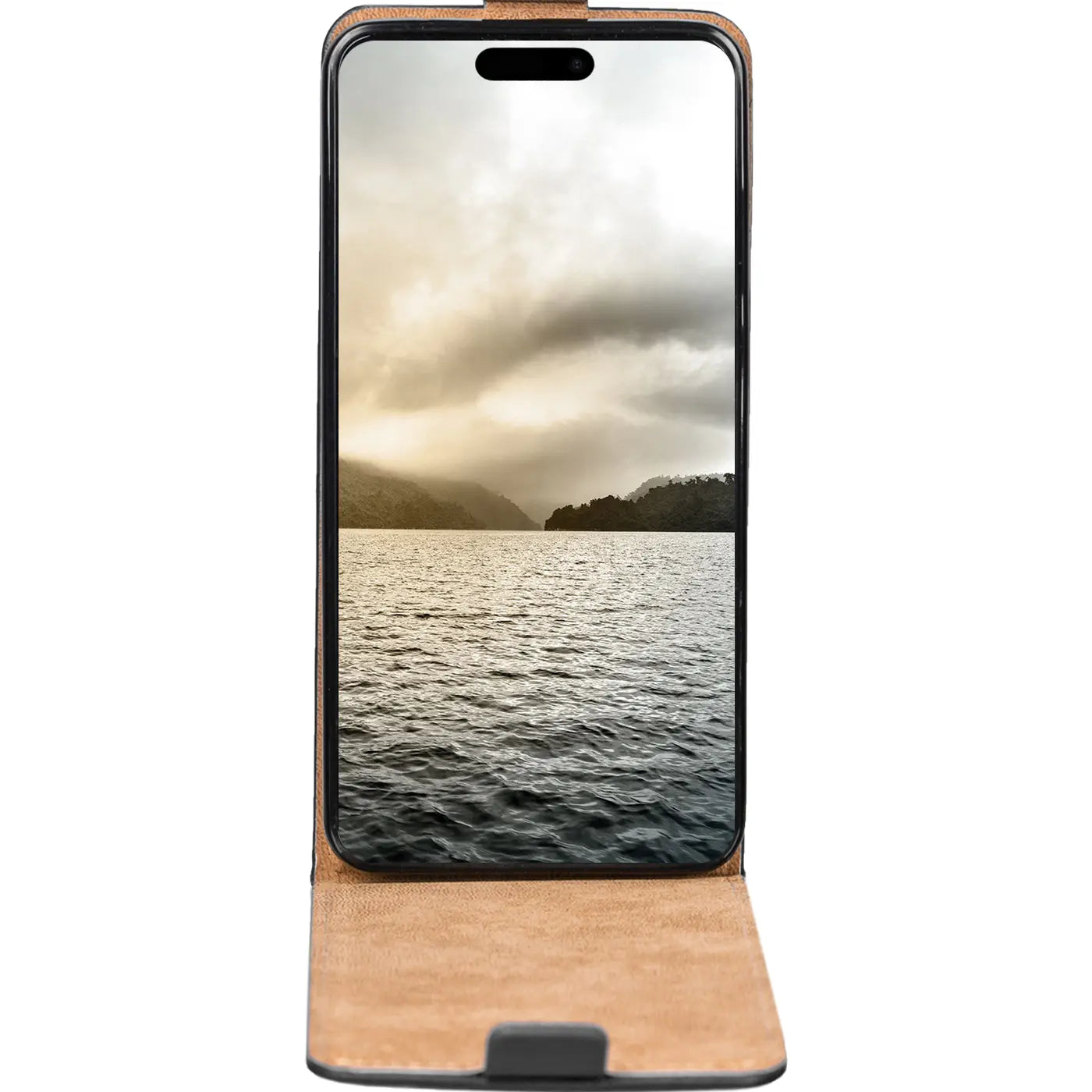 Braunes Leder-Flip-Case, offen, mit iPhone 16 Plus, Vorderansicht