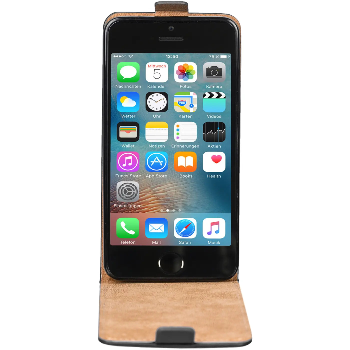 iPhone 5/5S/SE in brauner Leder-Klapphülle, Frontansicht.