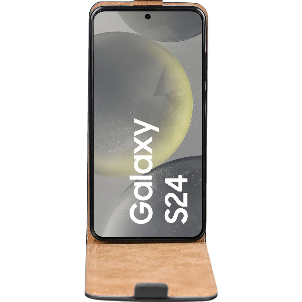 Braune Leder-Flip-Hülle für Samsung Galaxy S24 FE, von vorne gezeigt.