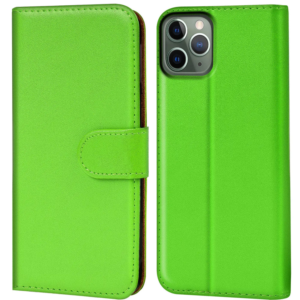 Grüne Leder-Klapphülle mit Kartenfächern, Vorder- und Rückansicht, für iPhone 11 Pro Max.