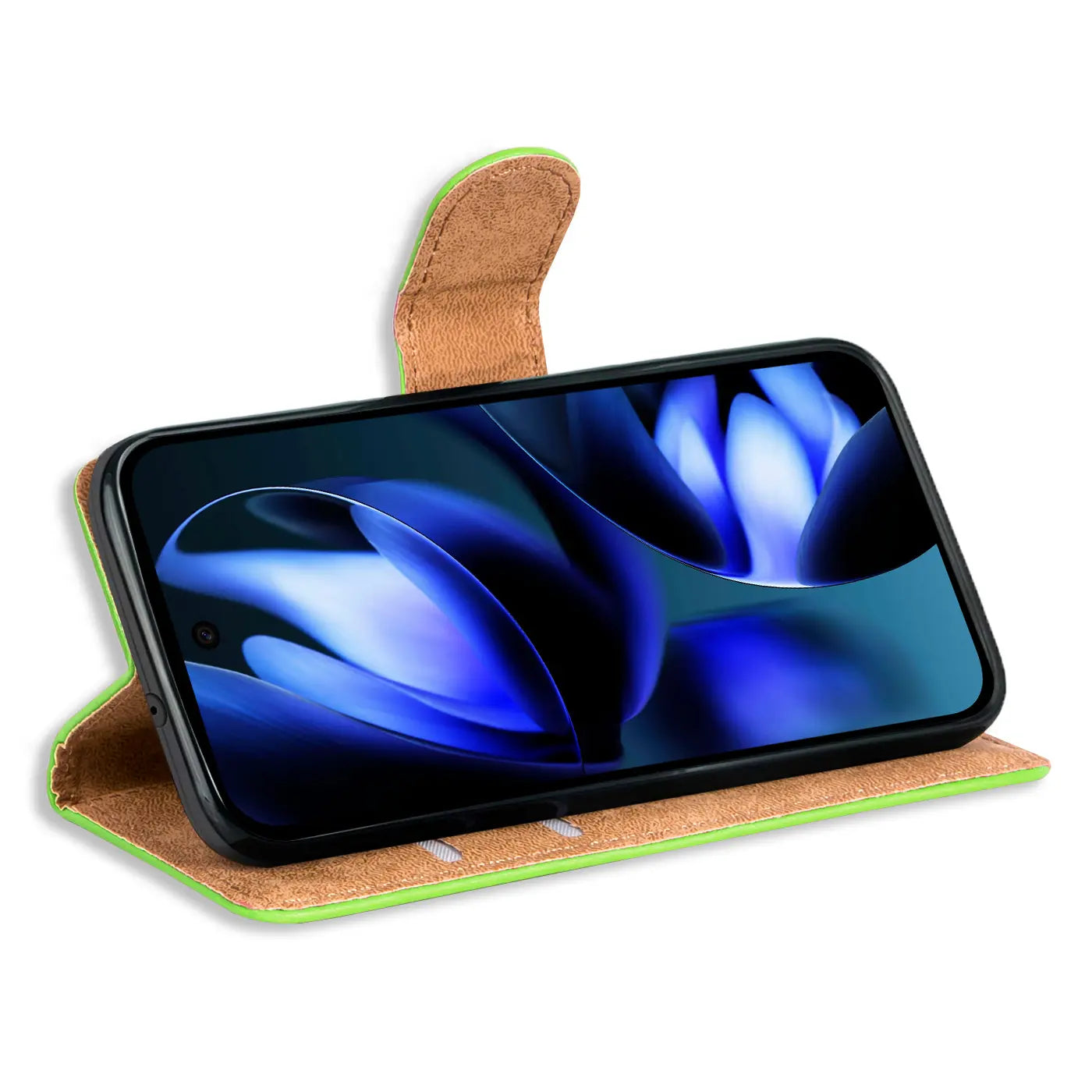 Grüne Google Pixel 9a Klapphülle aus Kunstleder, offen als Ständer, mit drei Kartenfächern, schräg von vorne.