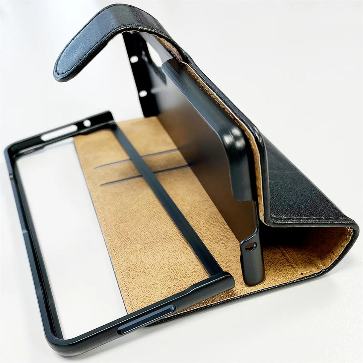 Google Pixel Fold Klapphülle in Schwarz mit Kartenfächern und Schutz