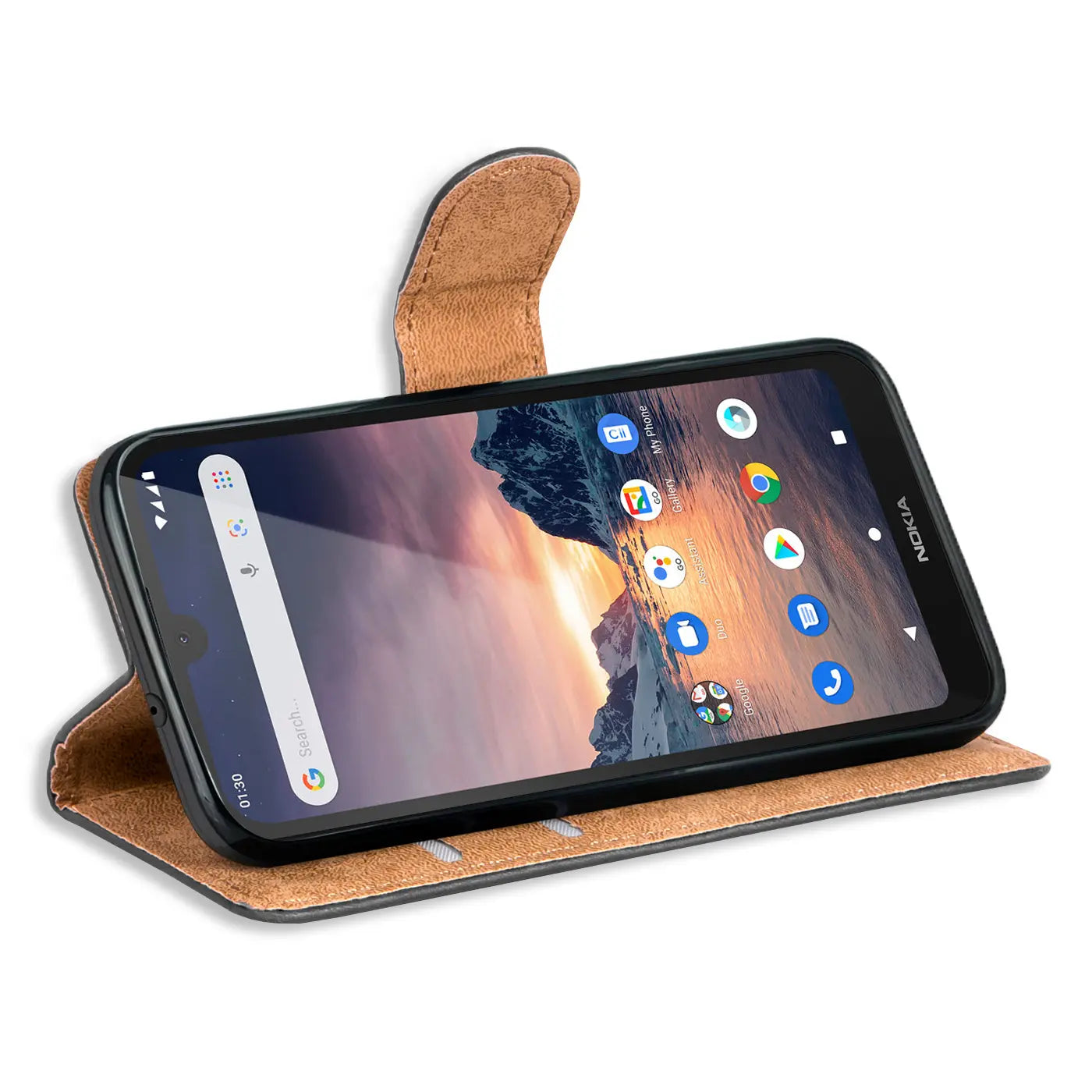 Braune Leder-Klapphülle mit Kartenfächern, zeigt Nokia 1.3 von vorne, leicht schräg.