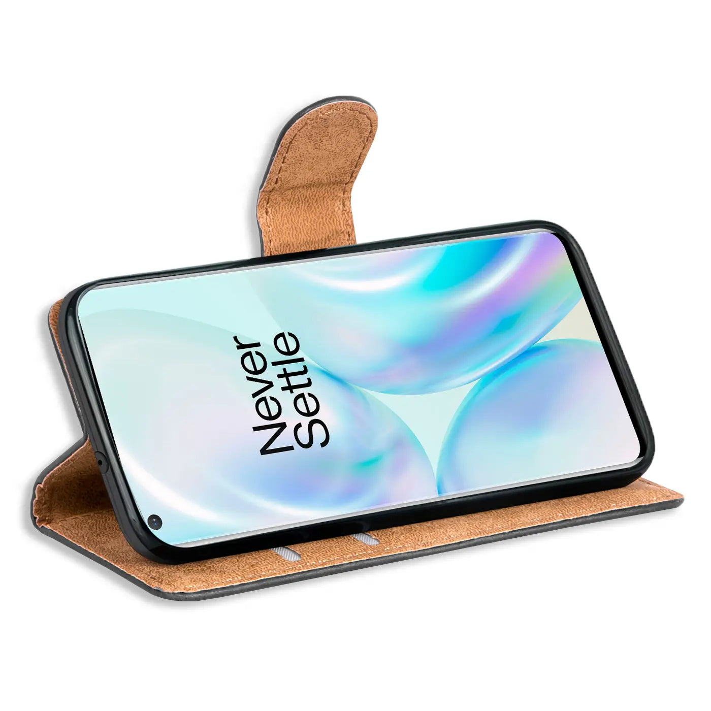 Braune Leder-Klapphülle mit Kartenfächern, zeigt ein OnePlus Nord CE 2 Lite 5G von vorne.