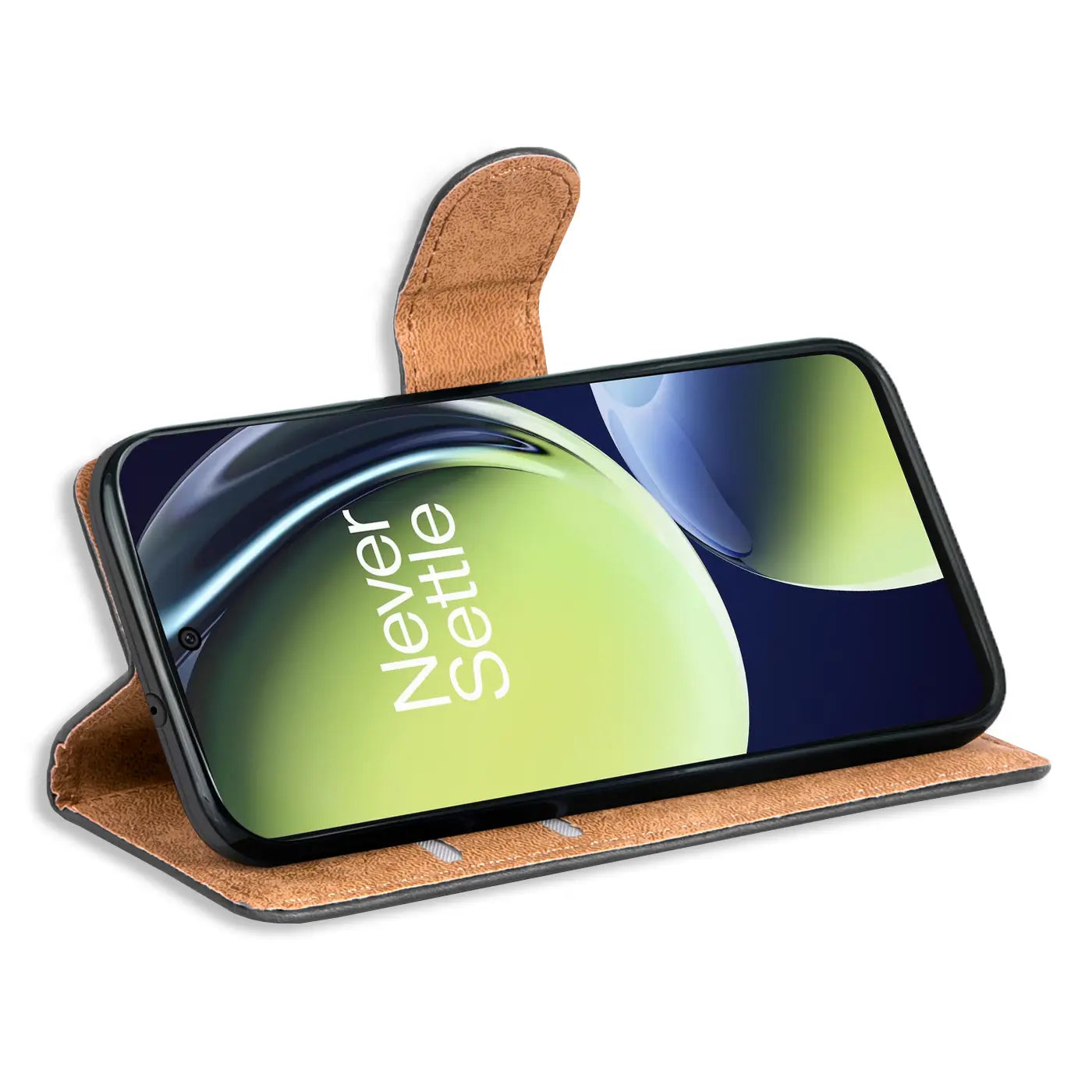 Braune Leder-Klapphülle mit Kartenfächern, zeigt OnePlus Nord CE 3 Lite 5G von vorne.