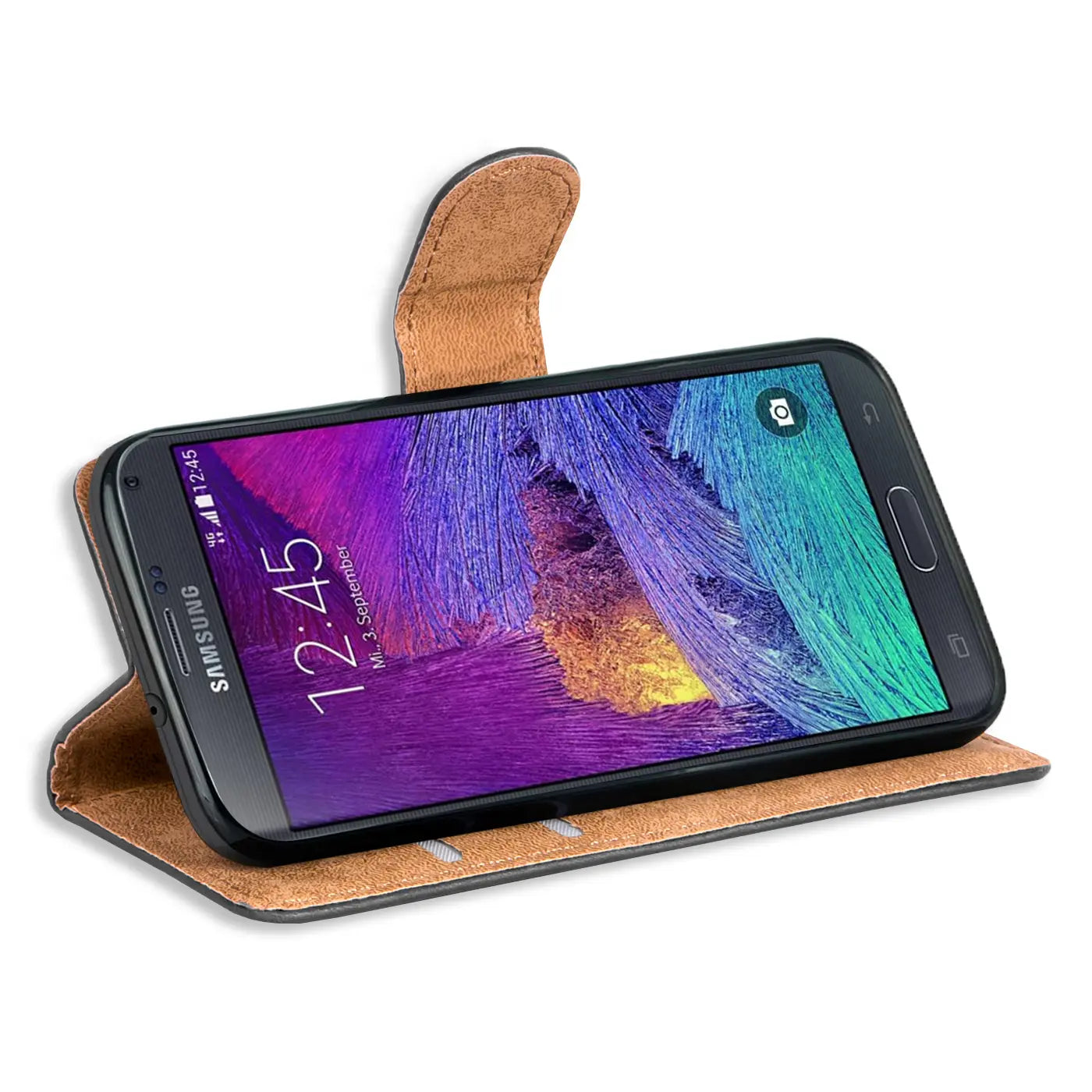 Braune Kunstleder-Klapphülle mit Kartenfächern für Samsung Galaxy Note 4, von vorne schräg.