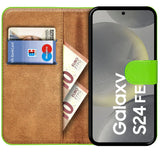 Samsung Galaxy S24 FE Klapphülle in Grün mit Kartenfächern und Schutz