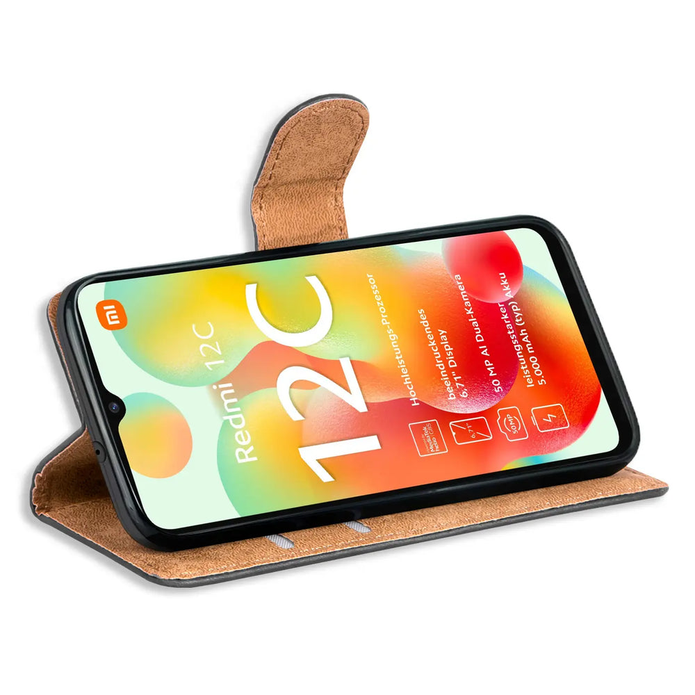 Braune Kunstleder-Klapphülle mit Kartenfächern, zeigt Xiaomi Redmi 12C von vorne, leicht schräg.