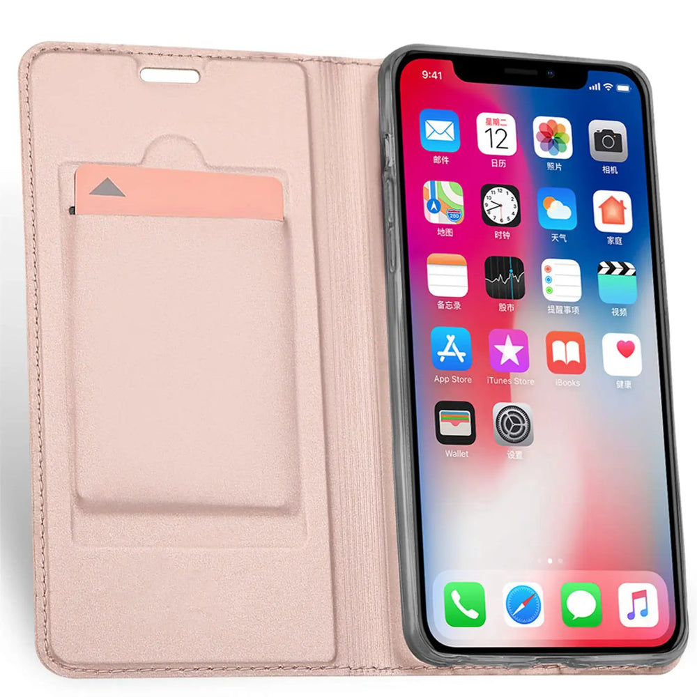 Rosa Leder-Flip-Hülle mit Kartenfach, iPhone 11 Pro im Blick