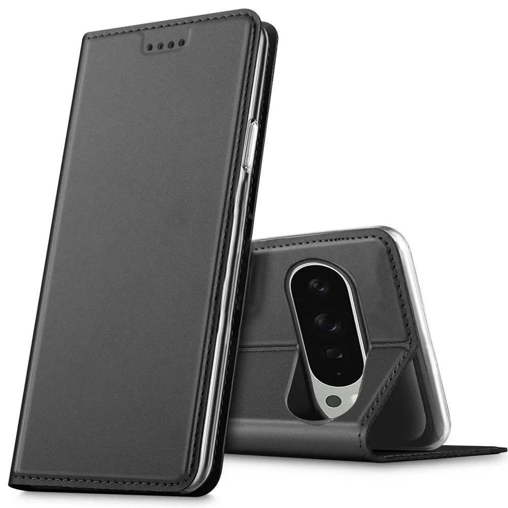 Dunkelgraue, klappbare Kunstlederhülle für Google Pixel 9, stehend und liegend mit Kameraausschnitt, schräg von vorne.