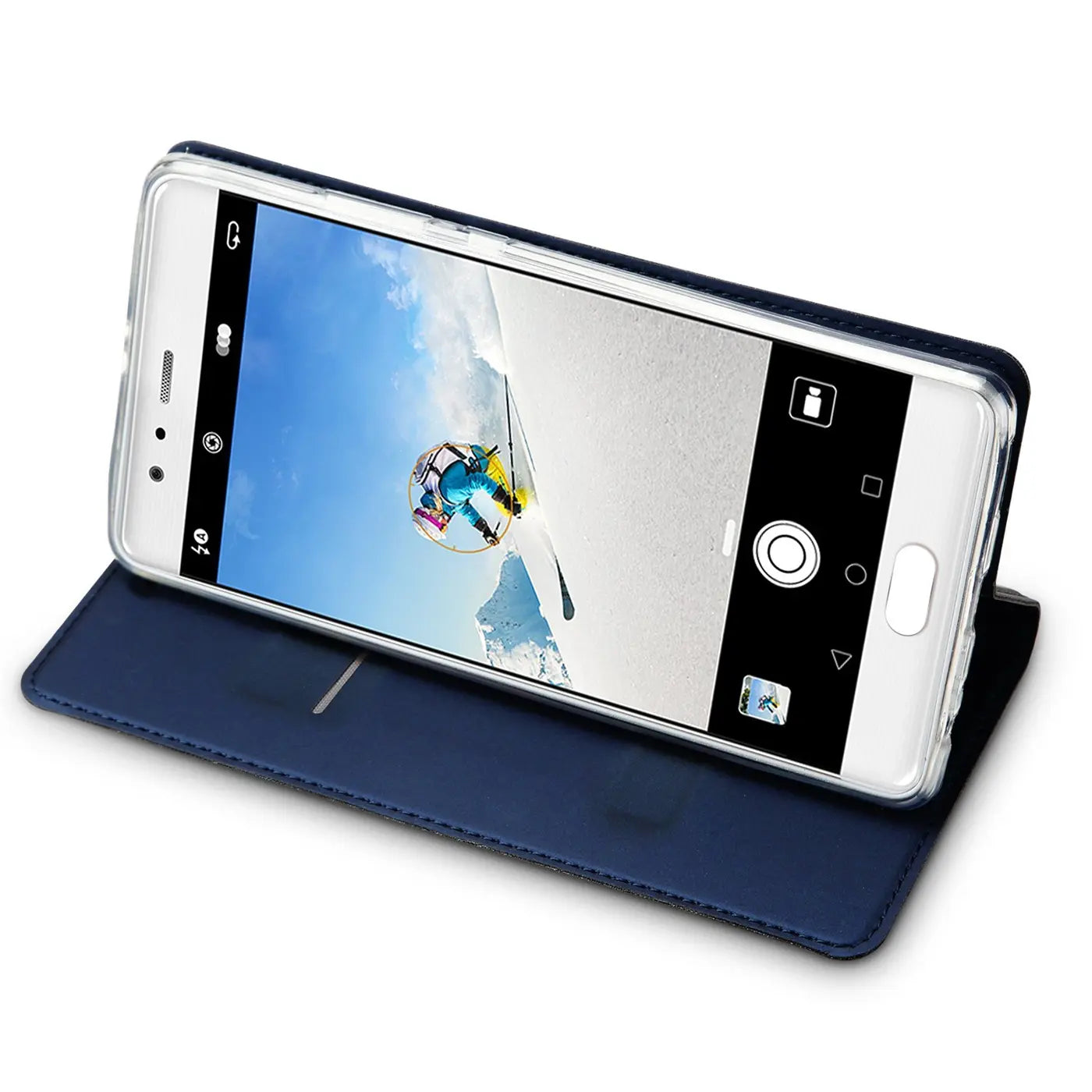 Huawei P10 in blauer Leder-Flip-Hülle, von vorne schräg.