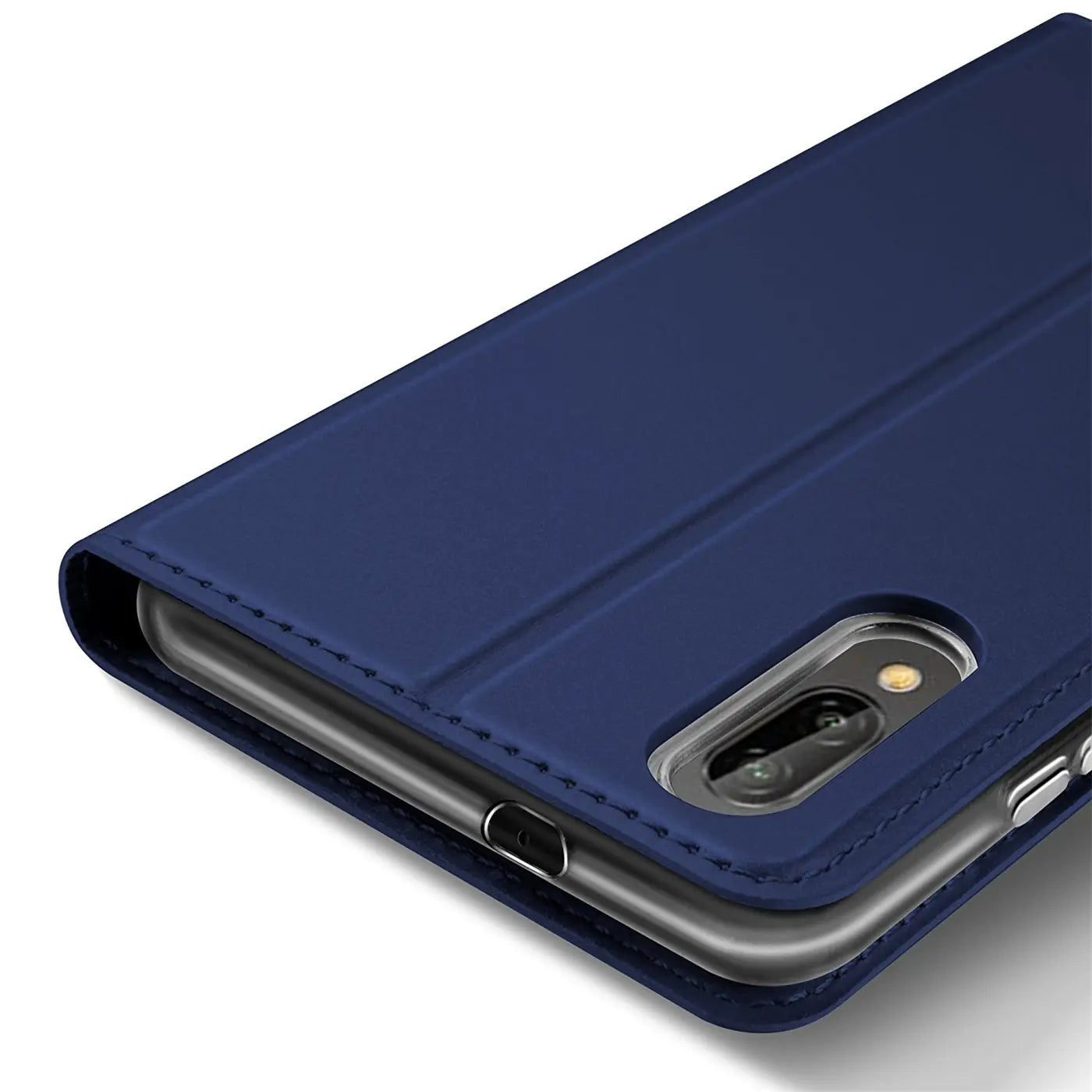 Dunkelblaue Kunstleder-Flip-Hülle, Nahaufnahme, Huawei P20 mit Kameraaussparung.