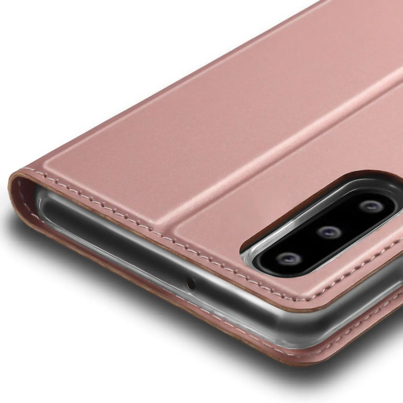 Rosafarbene Metallic-Flip-Hülle aus Kunstleder, Nahaufnahme, zeigt Kamera des Huawei P30.