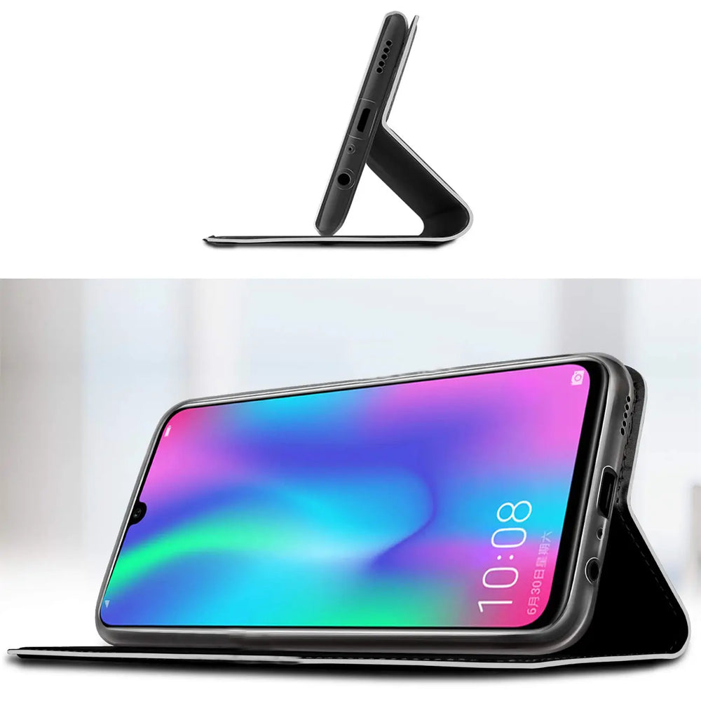 Schwarze Klapphülle aus Kunstleder für Huawei P Smart 2021, von vorne, aufgestellt.
