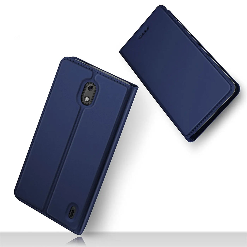 Dunkelblaue Klapphülle aus Kunstleder für Nokia 2.2, von schräg oben gezeigt.