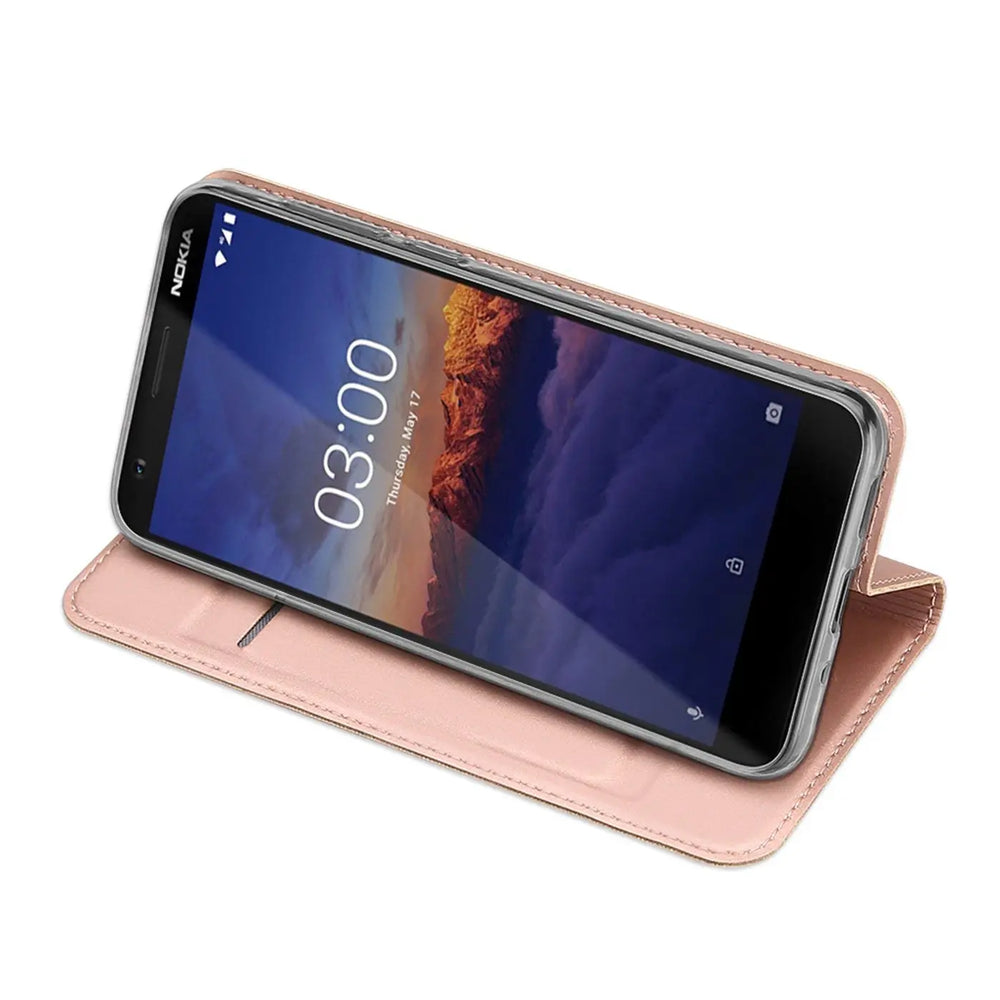 Rosa Leder-Flip-Hülle, seitliche Ansicht, mit Nokia 3.1 Smartphone