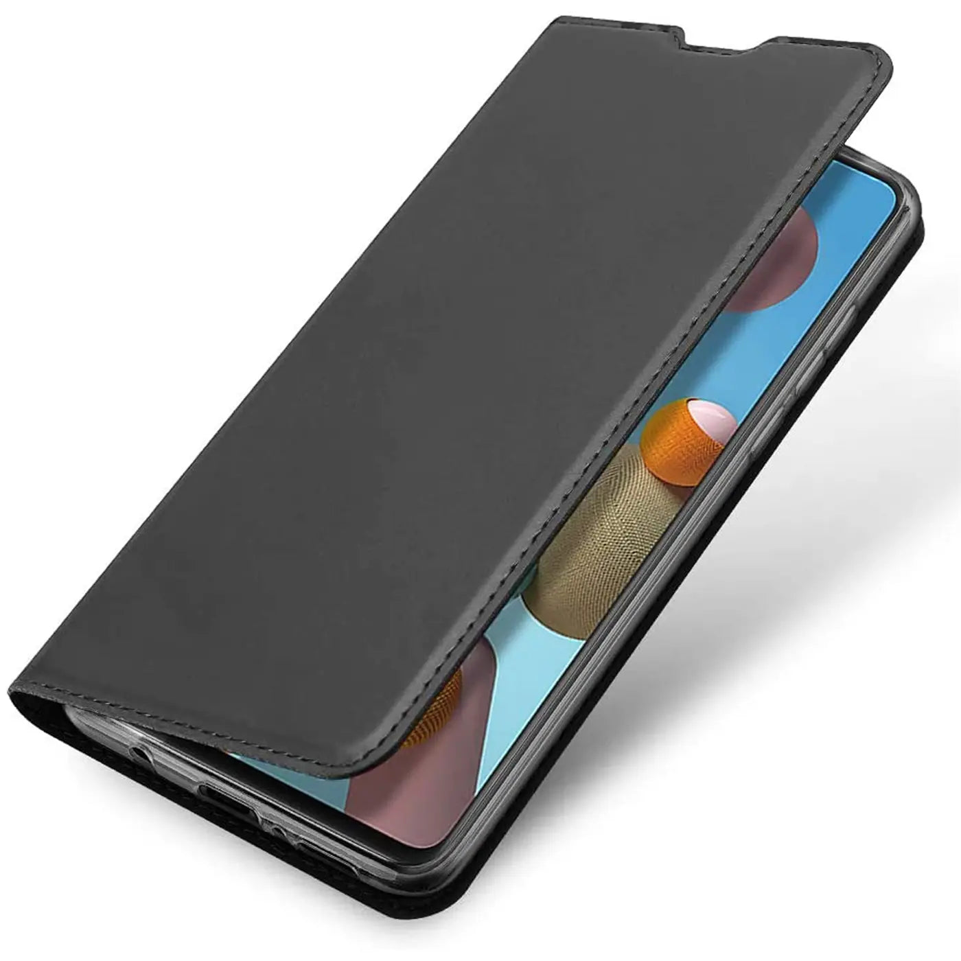 Graue Kunstleder-Flip-Hülle, schräg von vorne, mit Samsung Galaxy A21s.