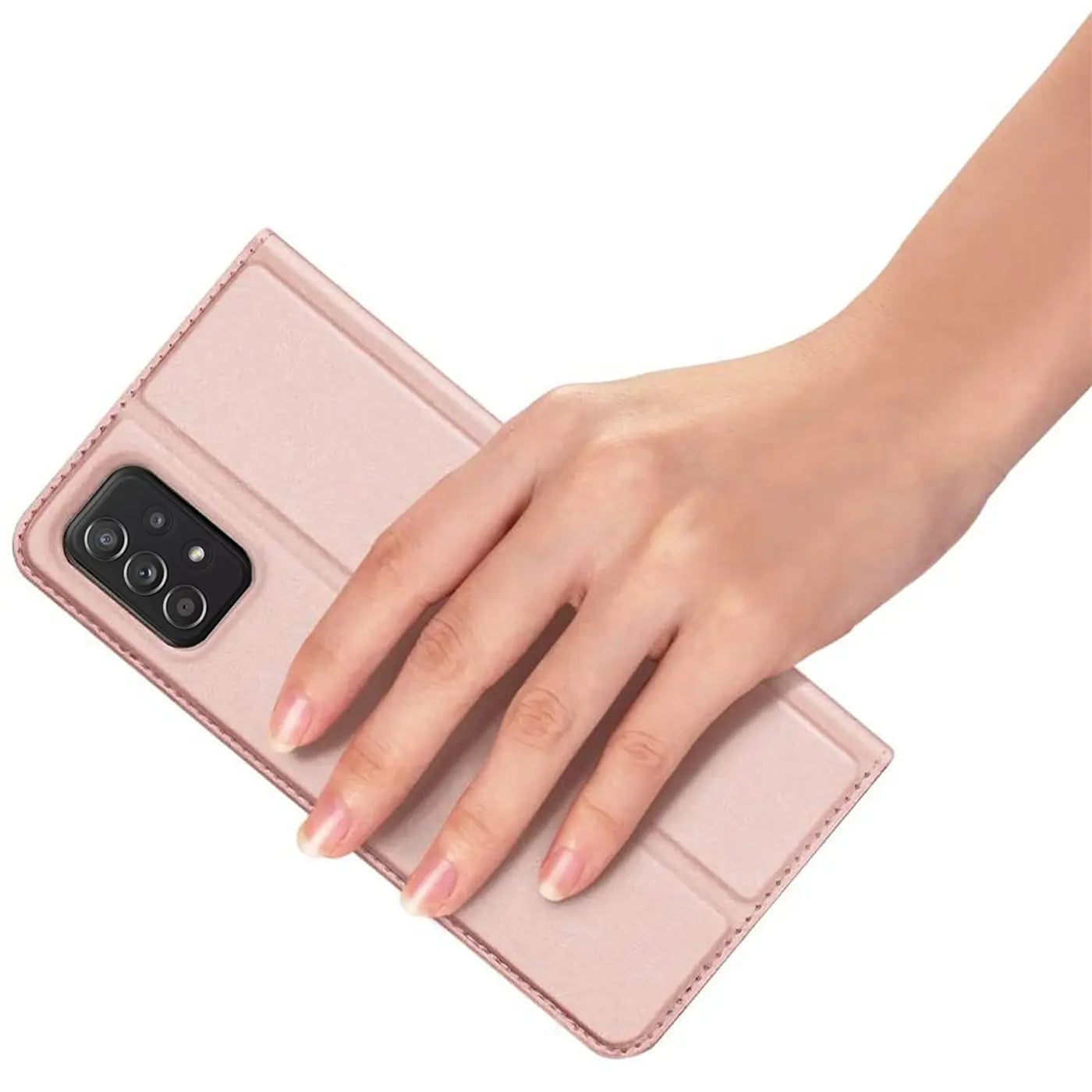 Rosa Metallic Flip Hülle aus Kunstleder, von oben auf ein Samsung Galaxy A33 5G gelegt.