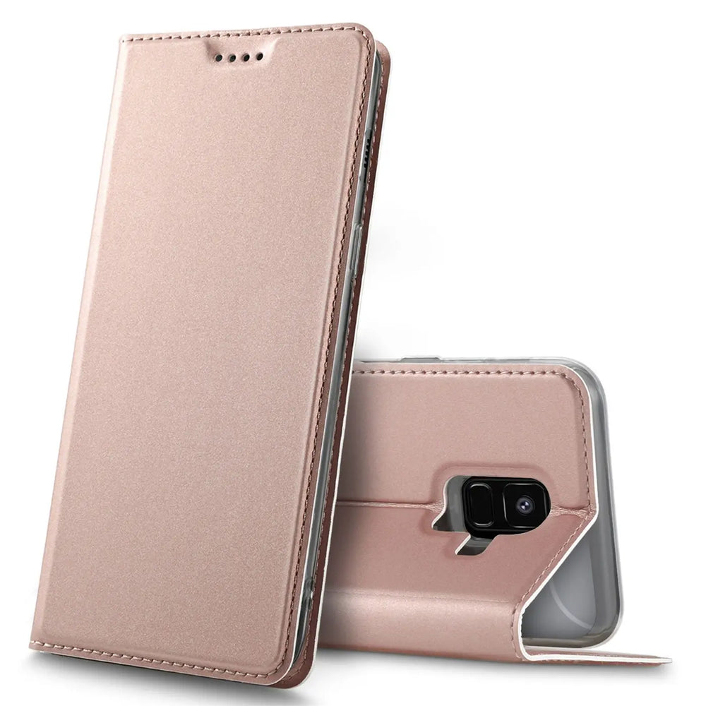 Rosafarbene Metallic Flip Hülle aus Kunstleder, Vorderansicht und Rückansicht, für Samsung Galaxy A6.