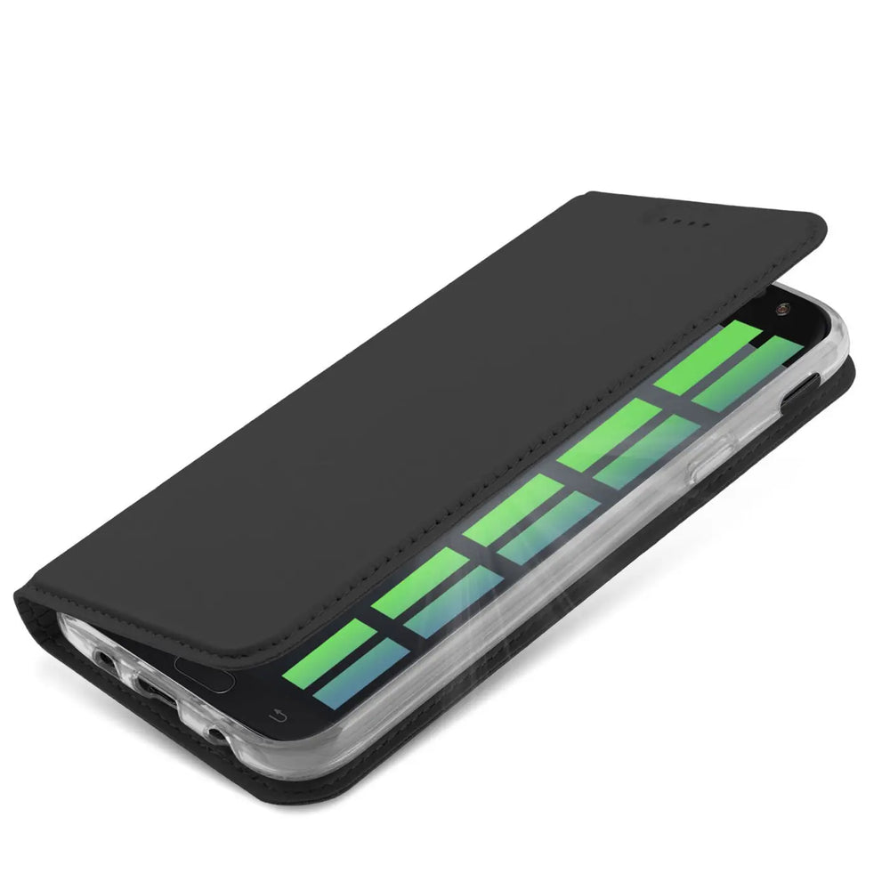Schwarze Kunstleder Flip Hülle für Samsung Galaxy J5 2017, schräg von oben, leicht geöffnet.