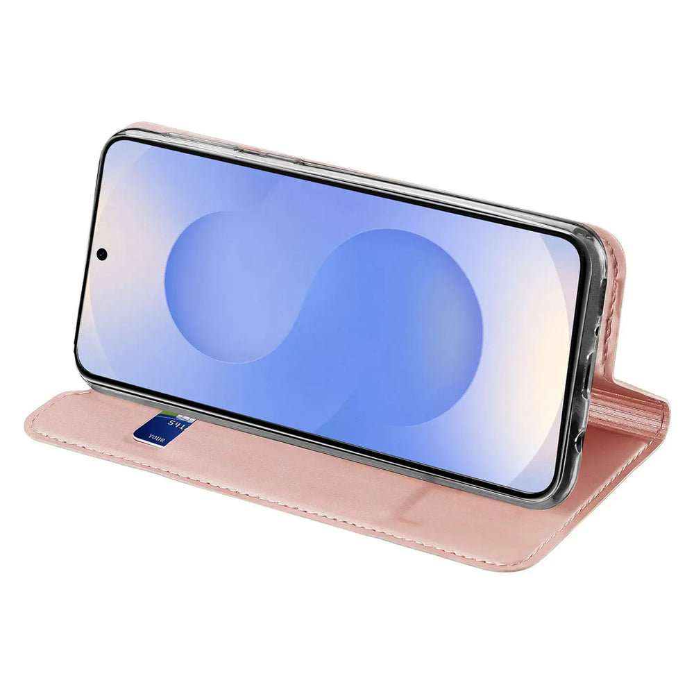 Rosa Leder-Flip-Hülle mit Kreditkartenfach, zeigt ein Smartphone von vorne.