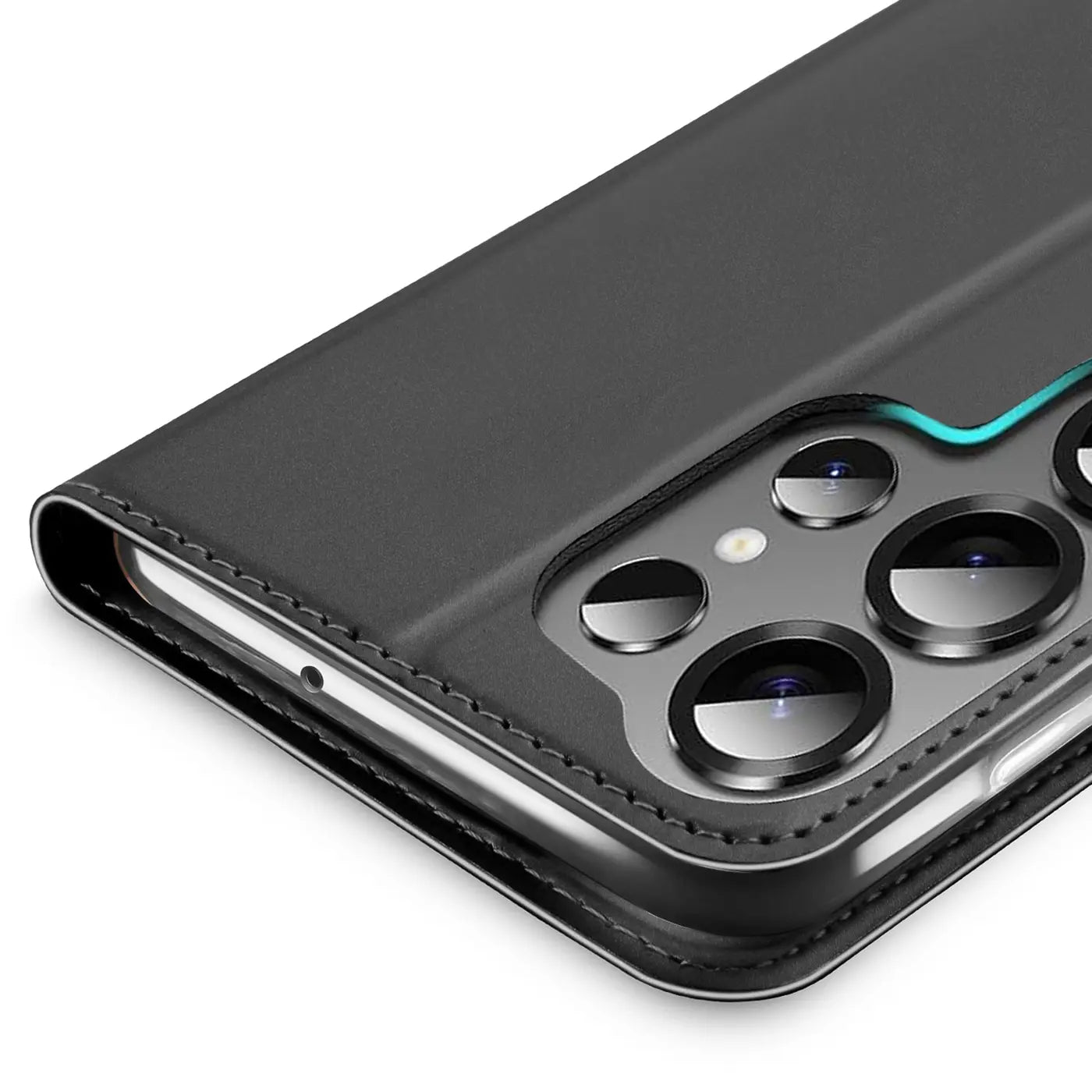 Schwarze Leder-Flip-Hülle auf Samsung S26 Ultra, Nahaufnahme, Rückseite mit Kameras