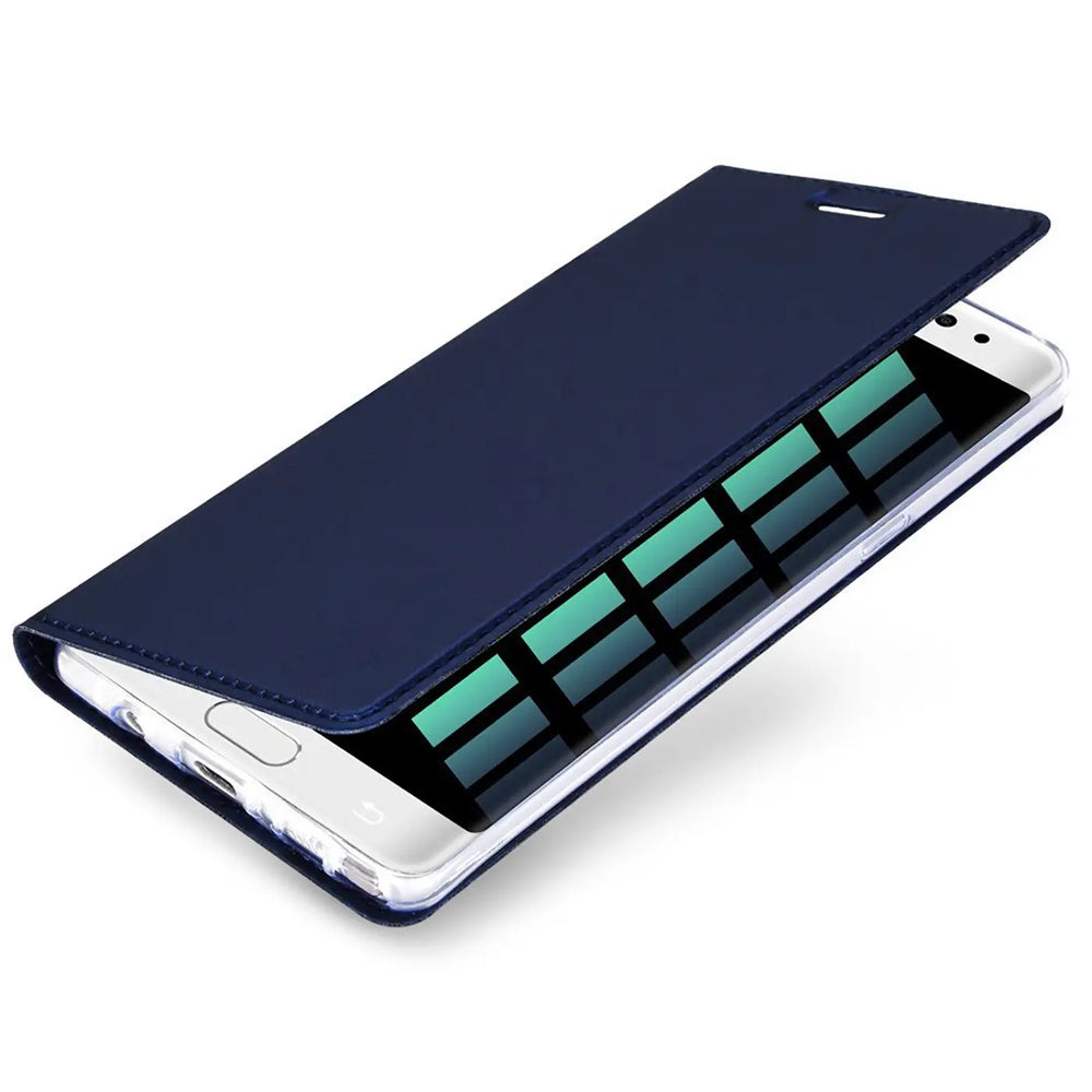 Dunkelblaue Metallic Flip Hülle für Samsung Galaxy S7 Edge, leicht geöffnet, schräg von oben rechts fotografiert.