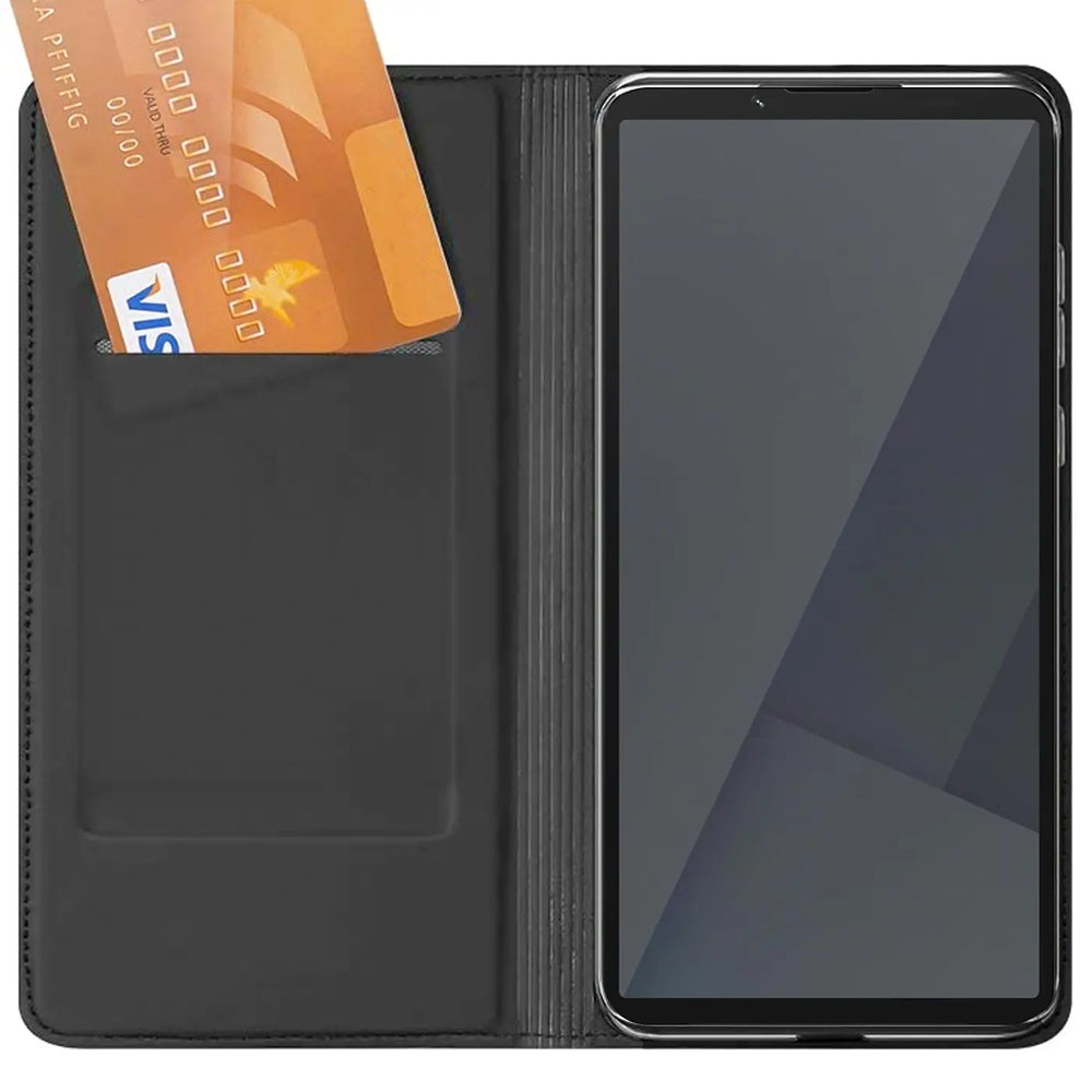 Schwarze Leder-Flip-Hülle mit Kartenfach, zeigt Sony Xperia 10 VII.
