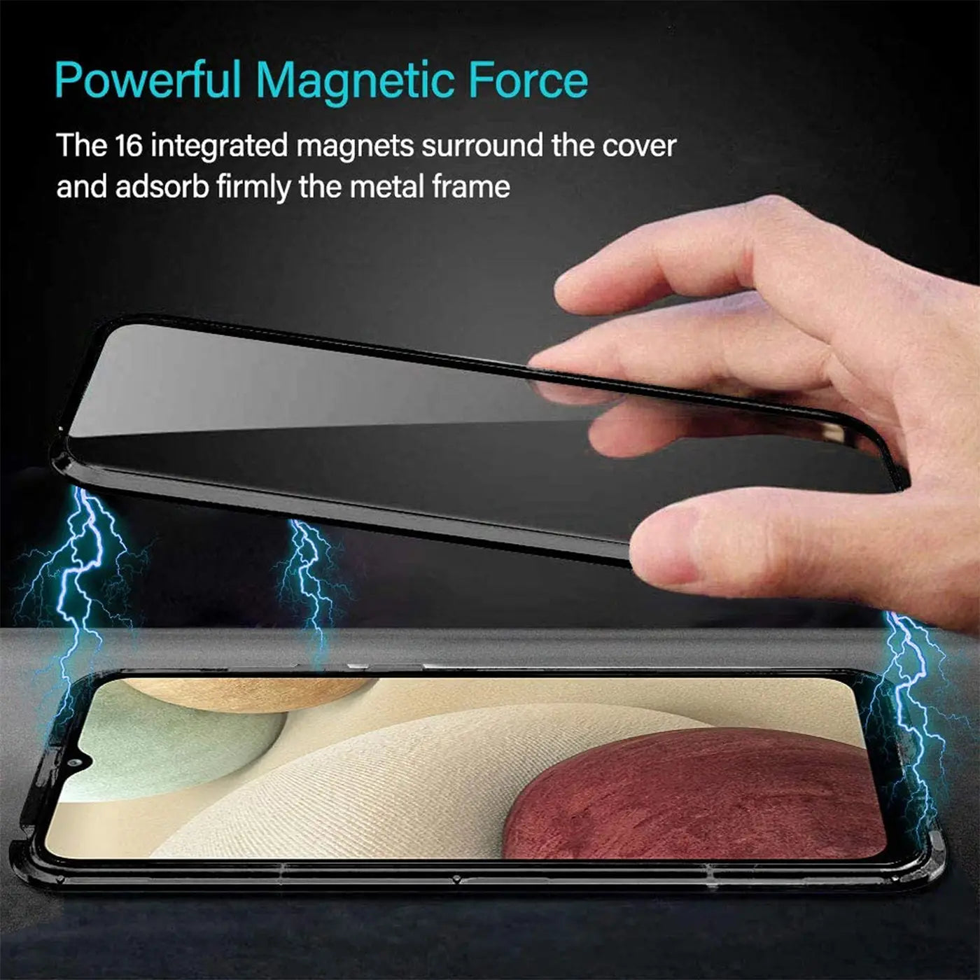 Schwarze Magnet-Hülle aus Metall und Glas, die auf ein Samsung Galaxy A22 5G aufgesetzt wird.