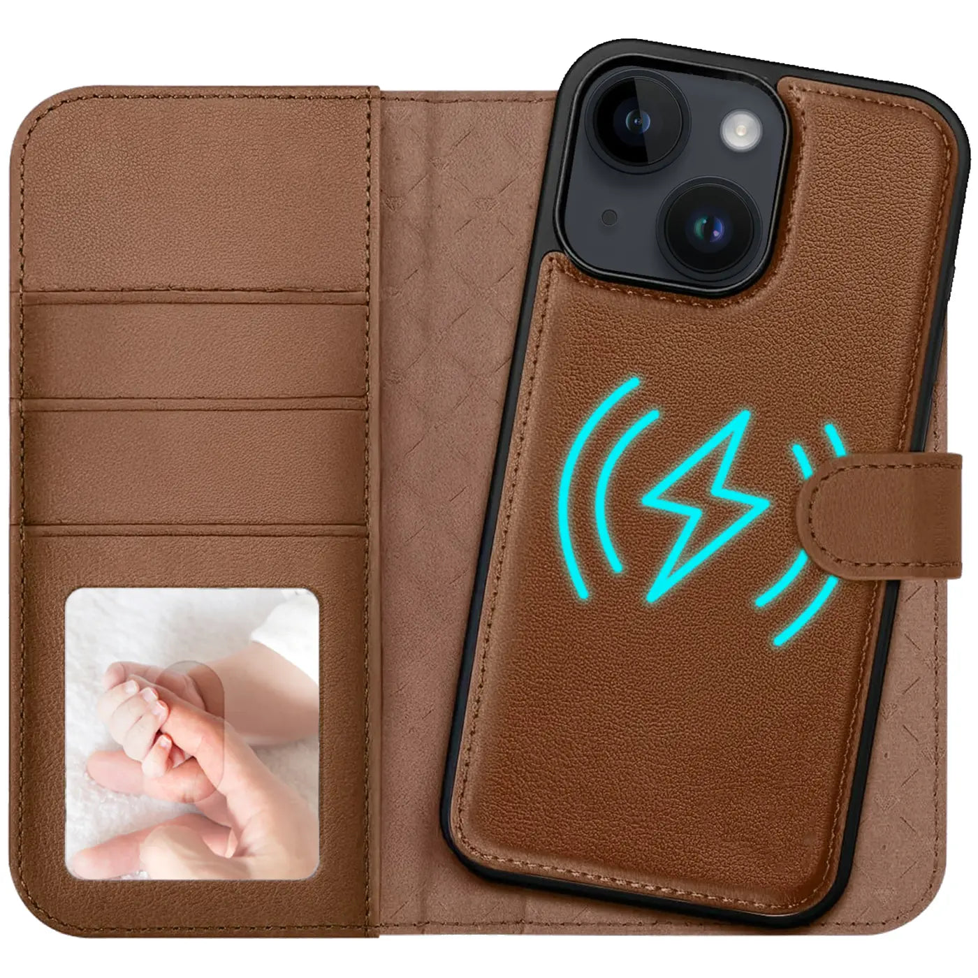 Braune Kunstleder-Klapphülle mit Kartenfächern und MagSafe-Symbol auf iPhone 14.