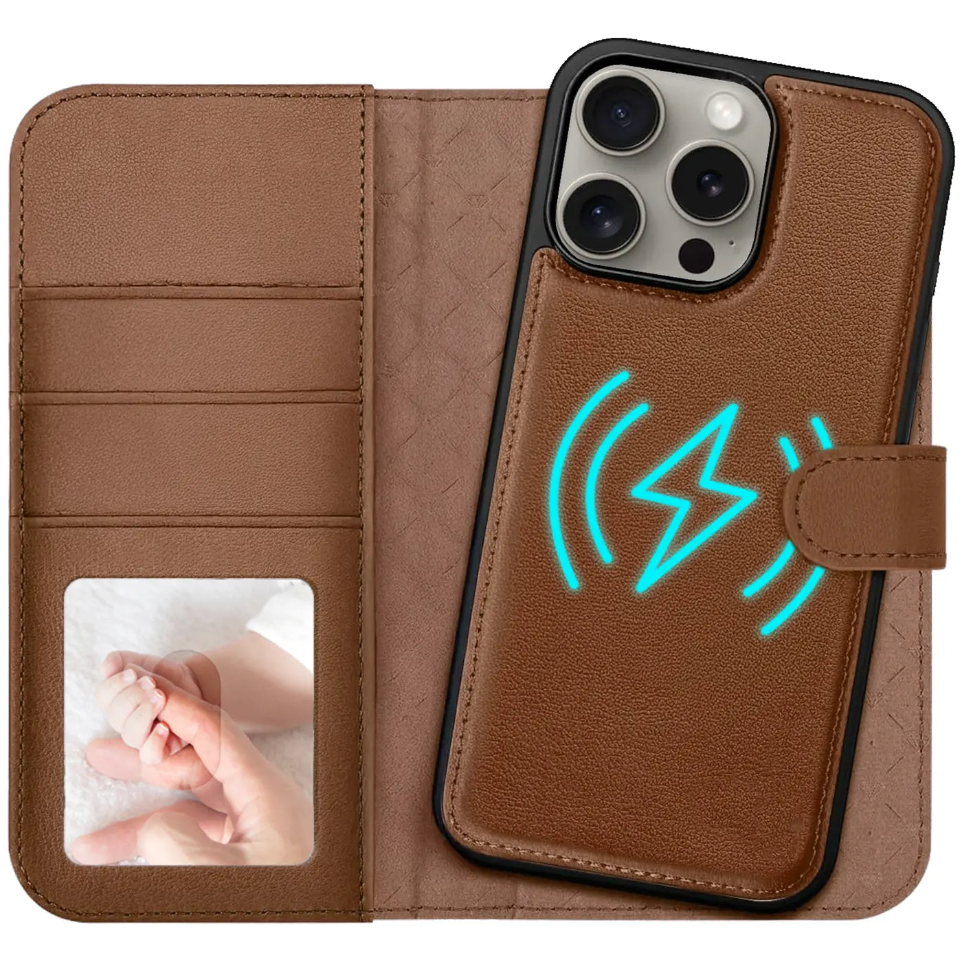 Braune Leder-Klapphülle mit Kartenfach und MagSafe-Symbol auf iPhone 16 Pro Max.