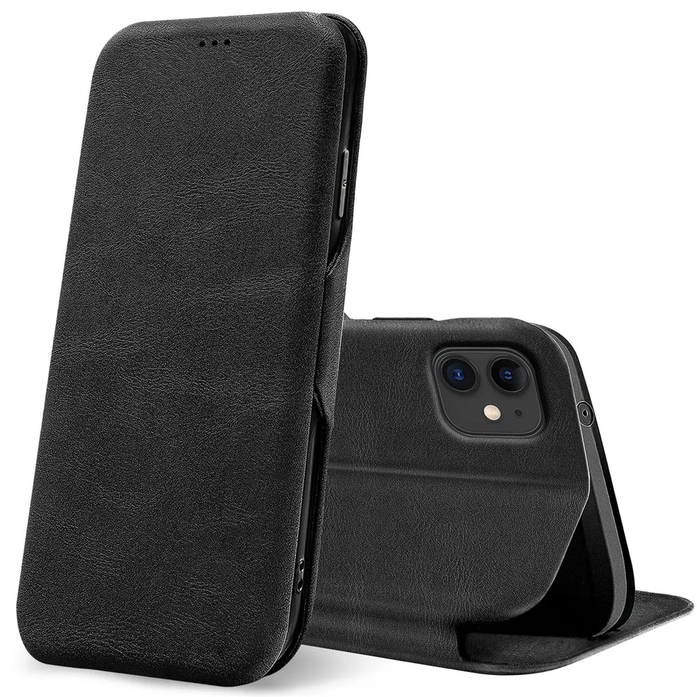 Schwarze Leder-Klapphülle für iPhone 11, von vorne/seitlich gezeigt, mit offenem Fach.