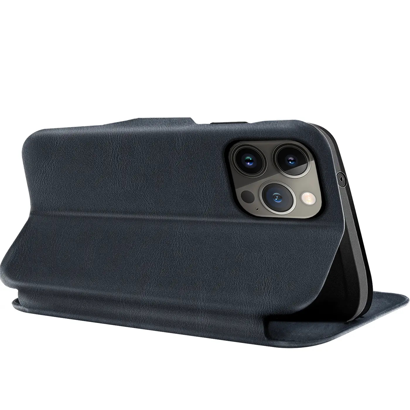 Dunkelblaue Leder-Klapphülle mit Kartenfach, seitliche Ansicht, zeigt iPhone 15 Pro Max