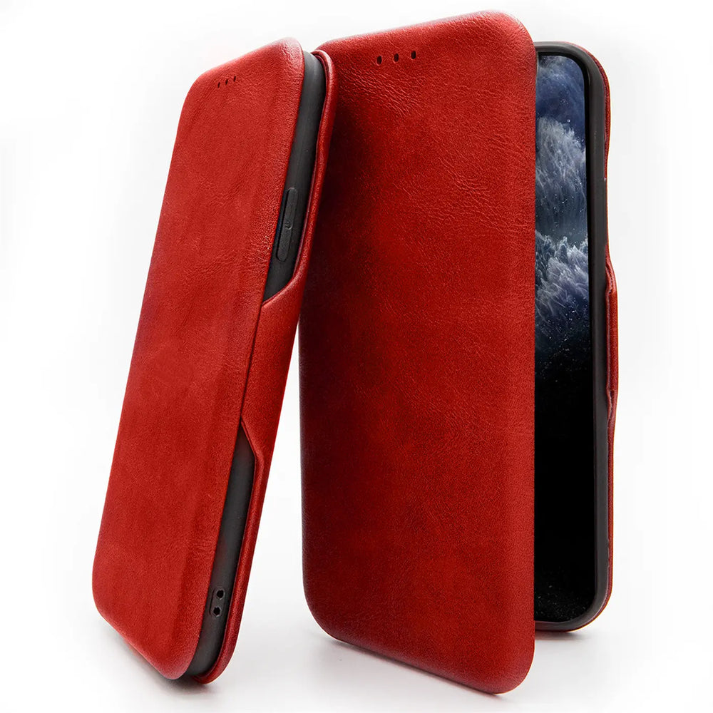 Rote Leder-Klapphülle mit Kartenfach, seitliche Ansicht, Samsung Galaxy S22 Ultra.