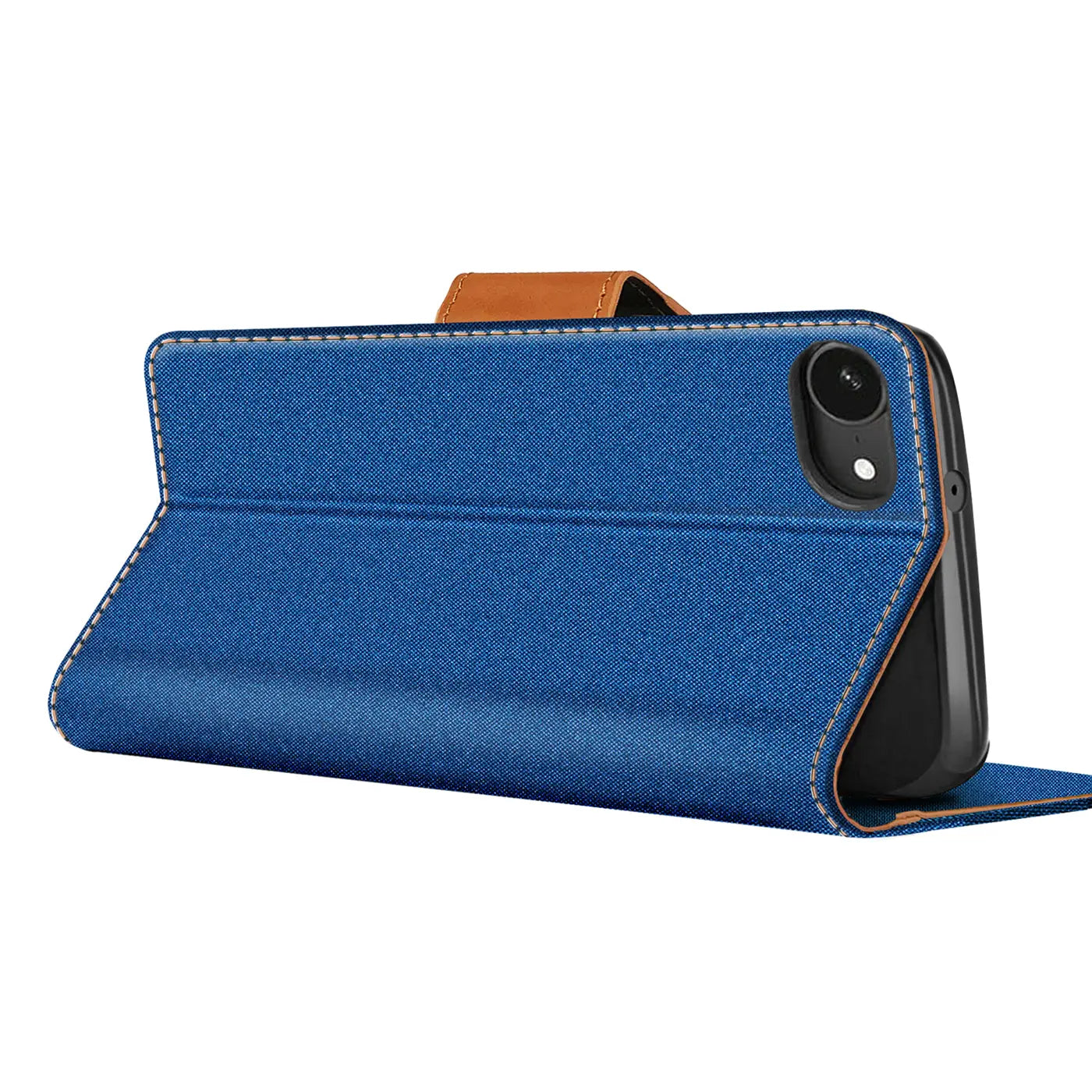 Blaue Textil-Klapphülle mit braunem Lederakzent, Seitenansicht, zeigt iPhone-Kamera