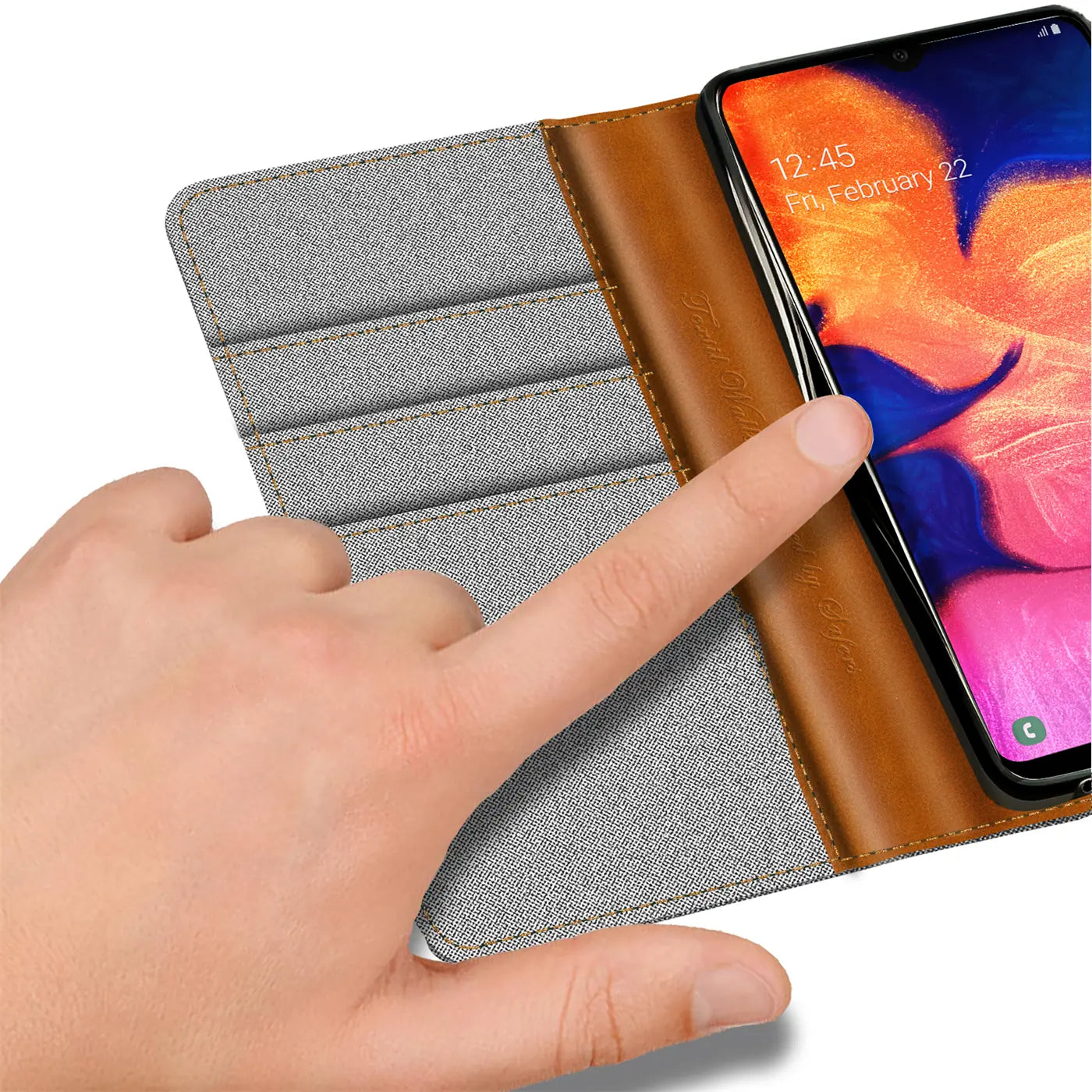 Graue Textil-Klapphülle mit braunen Lederdetails, zeigt Samsung Galaxy A10.