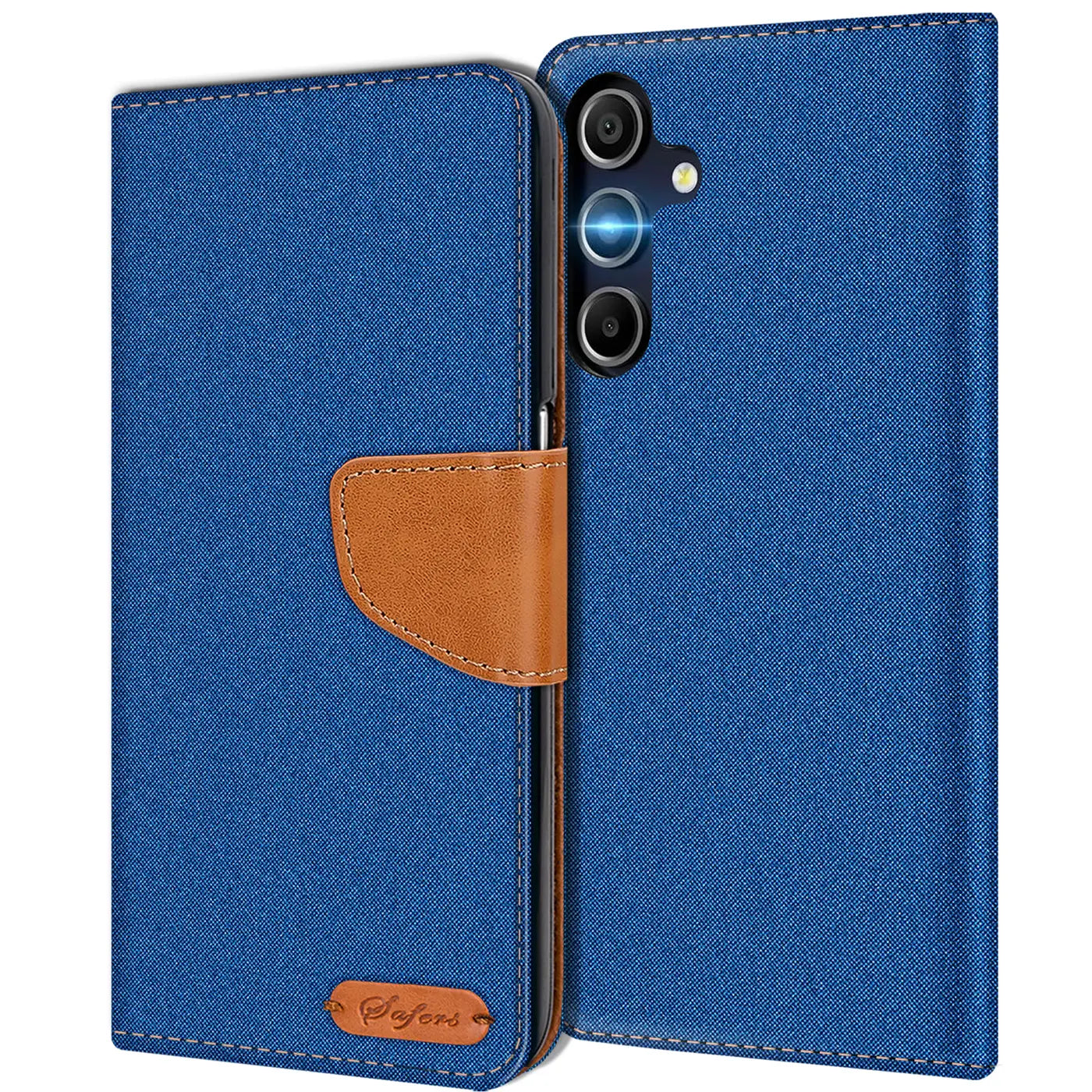 Blaue Textil-Klapphülle mit braunem Leder-Detail, geöffnet, zeigt Rückseite eines Samsung Galaxy A15.