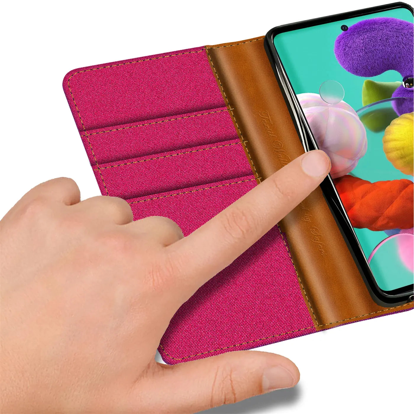Pink Textil Klapphülle mit Kartenfach, braunes Leder, Samsung A51, Nahaufnahme.