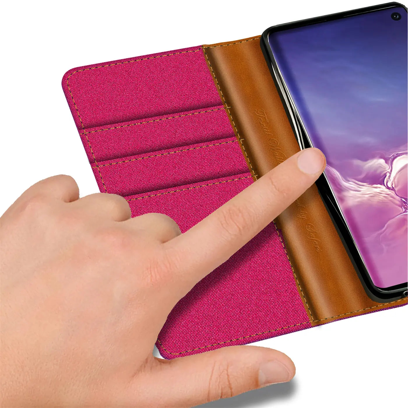 Pink Textil Klapphülle mit Kartenfach, braunes Leder, Samsung S10e, Nahaufnahme.