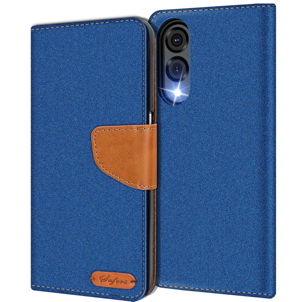 Blaue Textil-Klapphülle mit braunem Lederdetail, von vorne, für Samsung Galaxy S25 Edge.