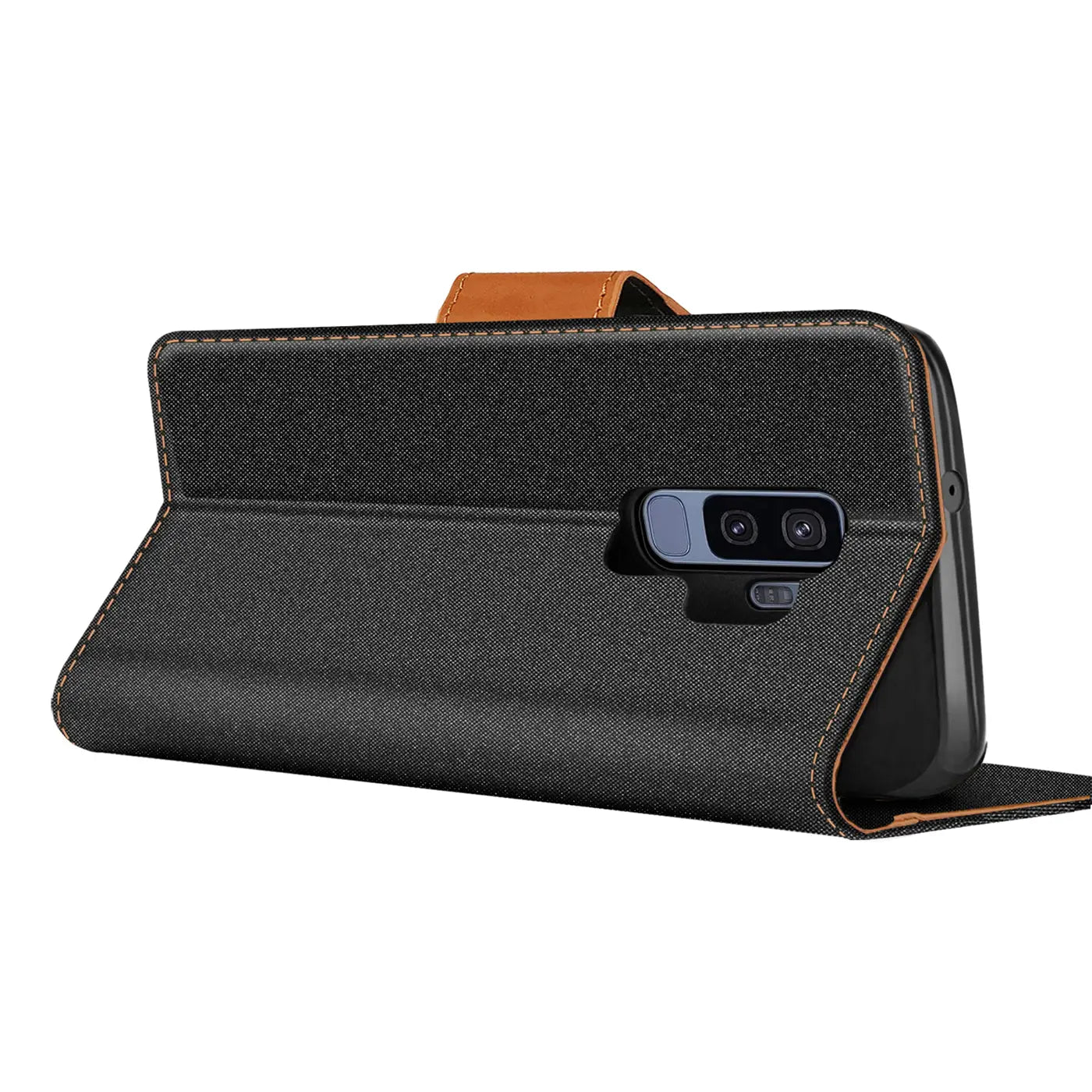 Schwarze Textil-Klapphülle mit braunem Verschluss, Rückansicht, Samsung S9 Plus mit Kamera.