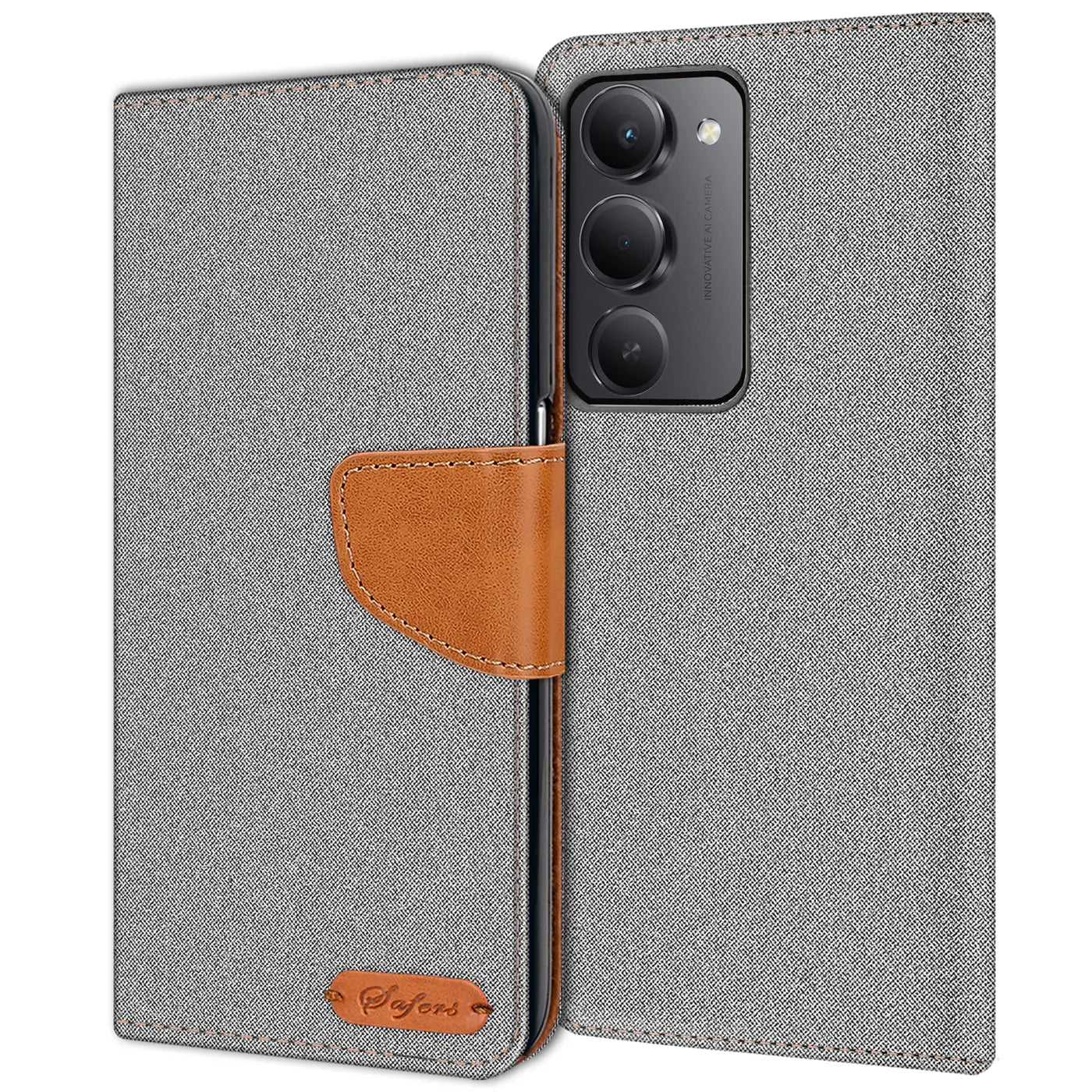 Graue Textil-Klapphülle mit braunem Lederdetail, von vorne, zeigt Smartphone mit drei Kameras.