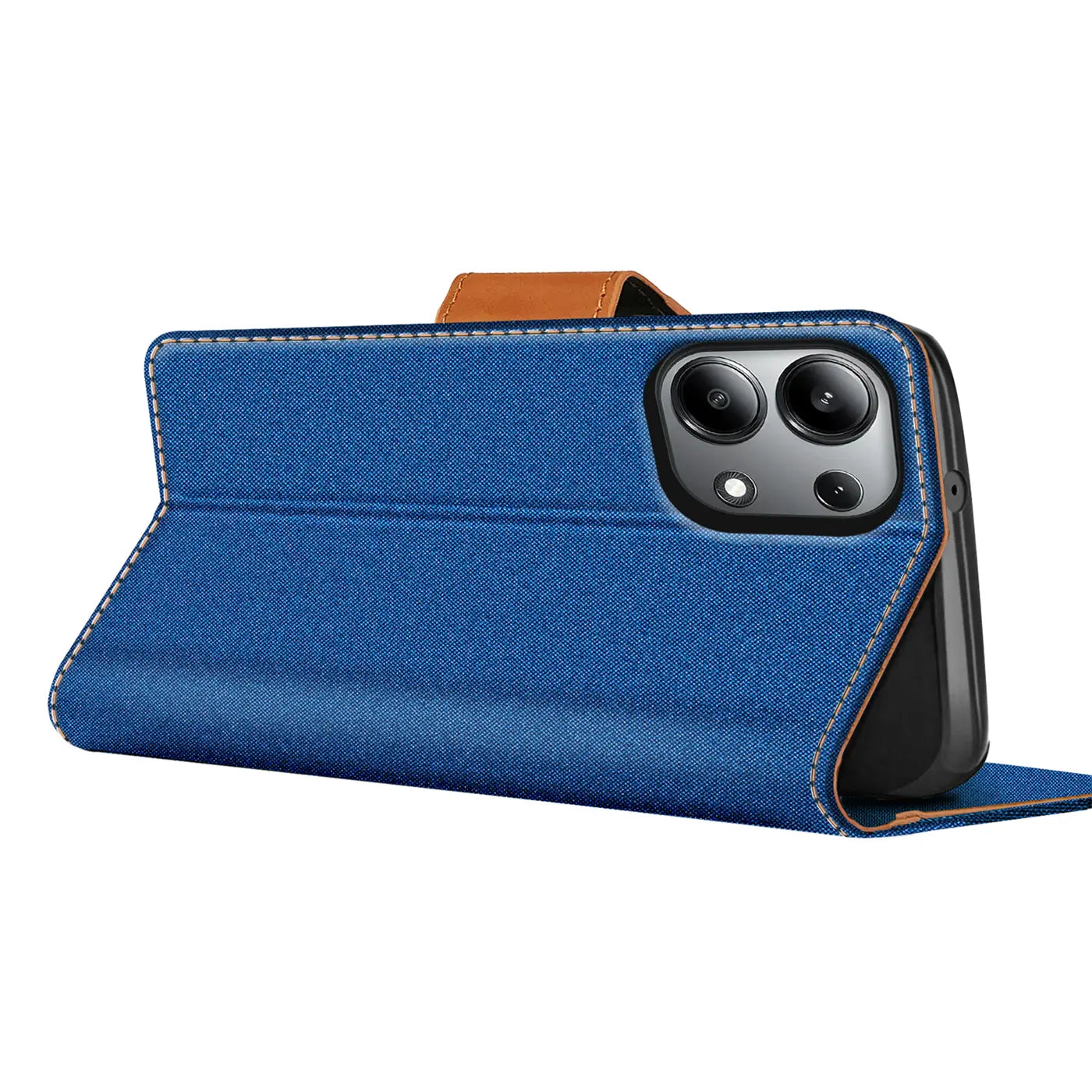 Blaue Textil-Klapphülle mit braunem Lederakzent, von schräg vorne, zeigt Handy-Kamera.